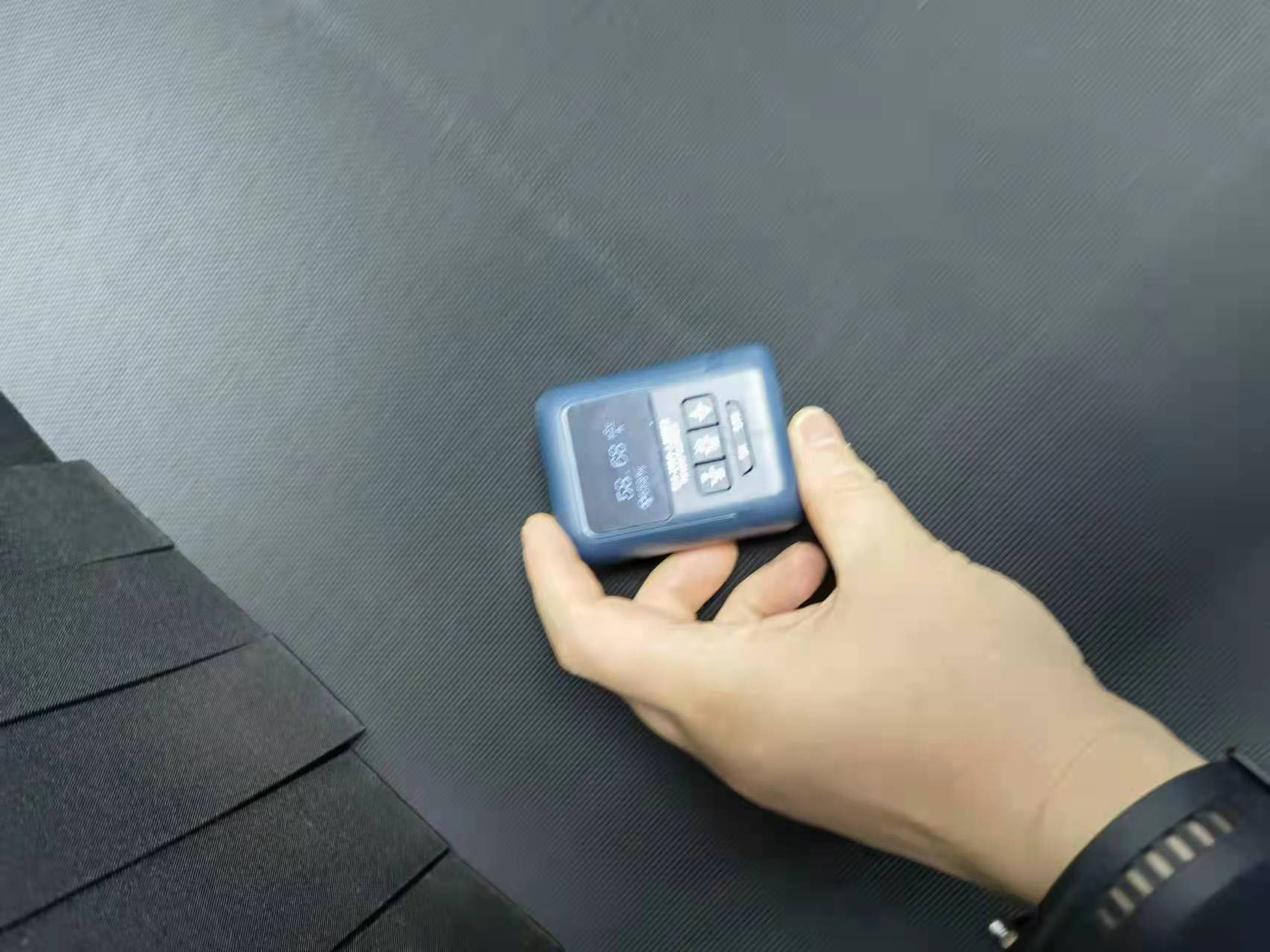個(gè)人輻射劑量報(bào)警儀